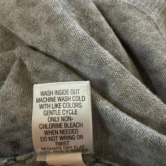 Apt 9 Womens Top 3X Gray Animal Print Long Sleeve V Neck Knit Casual - Picture 7 of 7